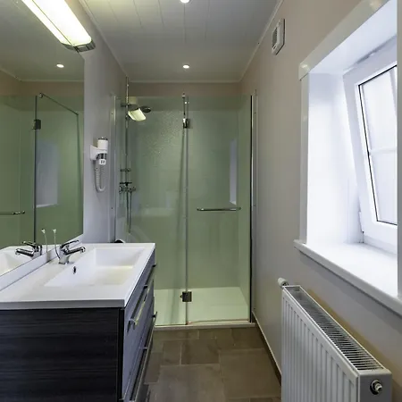 Cozy Home For 4 Guests, Cleaning Included Le Bizet